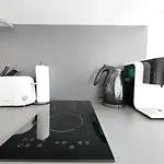 Zentral, Modern, Gemuetlich Mit Balkon & Parkplatz Appartement *