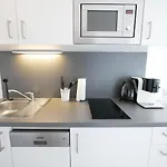 Appartement Zentral, Modern, Gemuetlich Mit Balkon & Parkplatz *