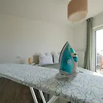 Appartement Zentral, Modern, Gemuetlich Mit Balkon & Parkplatz *