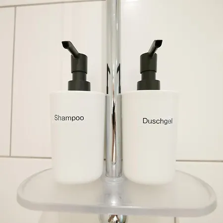 Zentral, Modern, Gemuetlich Mit Balkon & Parkplatz 公寓