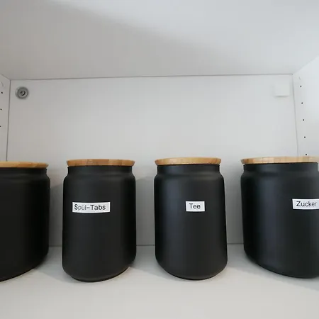 Zentral, Modern, Gemuetlich Mit Balkon & Parkplatz アパート