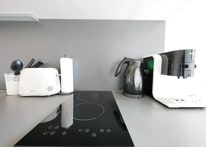 Zentral, Modern, Gemütlich Mit Balkon&parkplatz Apartamento *