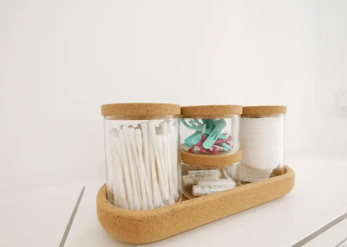 Zentral, Modern, Gemütlich Mit Balkon&parkplatz *