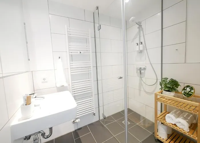 Zentral, Modern, Gemuetlich Mit Balkon & Parkplatz *